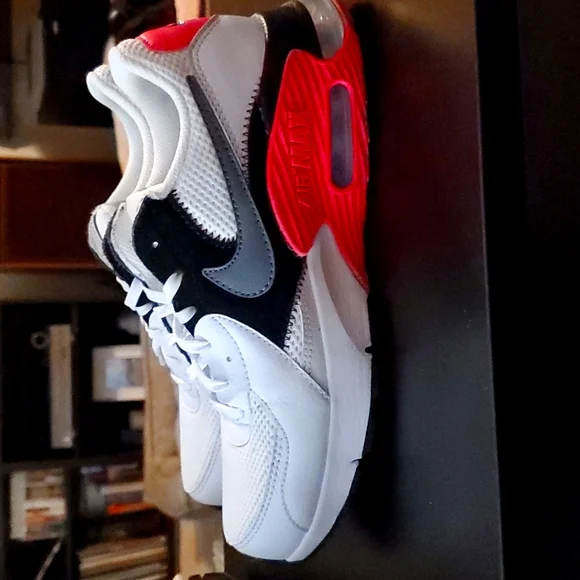 Brand New Womens Nike Air Max Size 7 (NO LONGER HAVE THE BOX) - Picture 3 of 9
